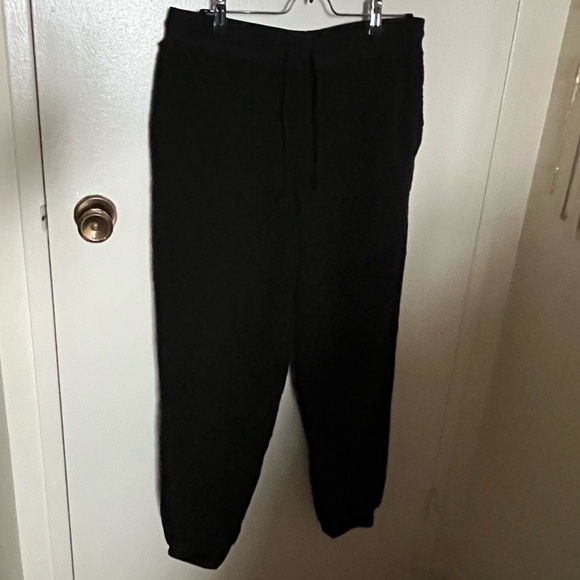 American Eagle High-Waisted Sherpa Joggers - Picture 2 of 7